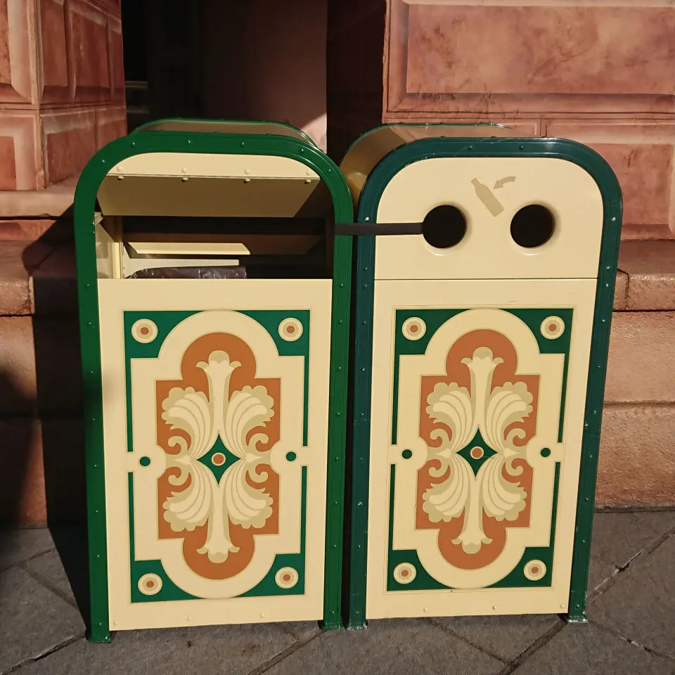 ディズニーリゾート ごみ箱 トラッシュ缶 トラッシュカンデザイン！東京ディズニーリゾート ゴミ箱 -